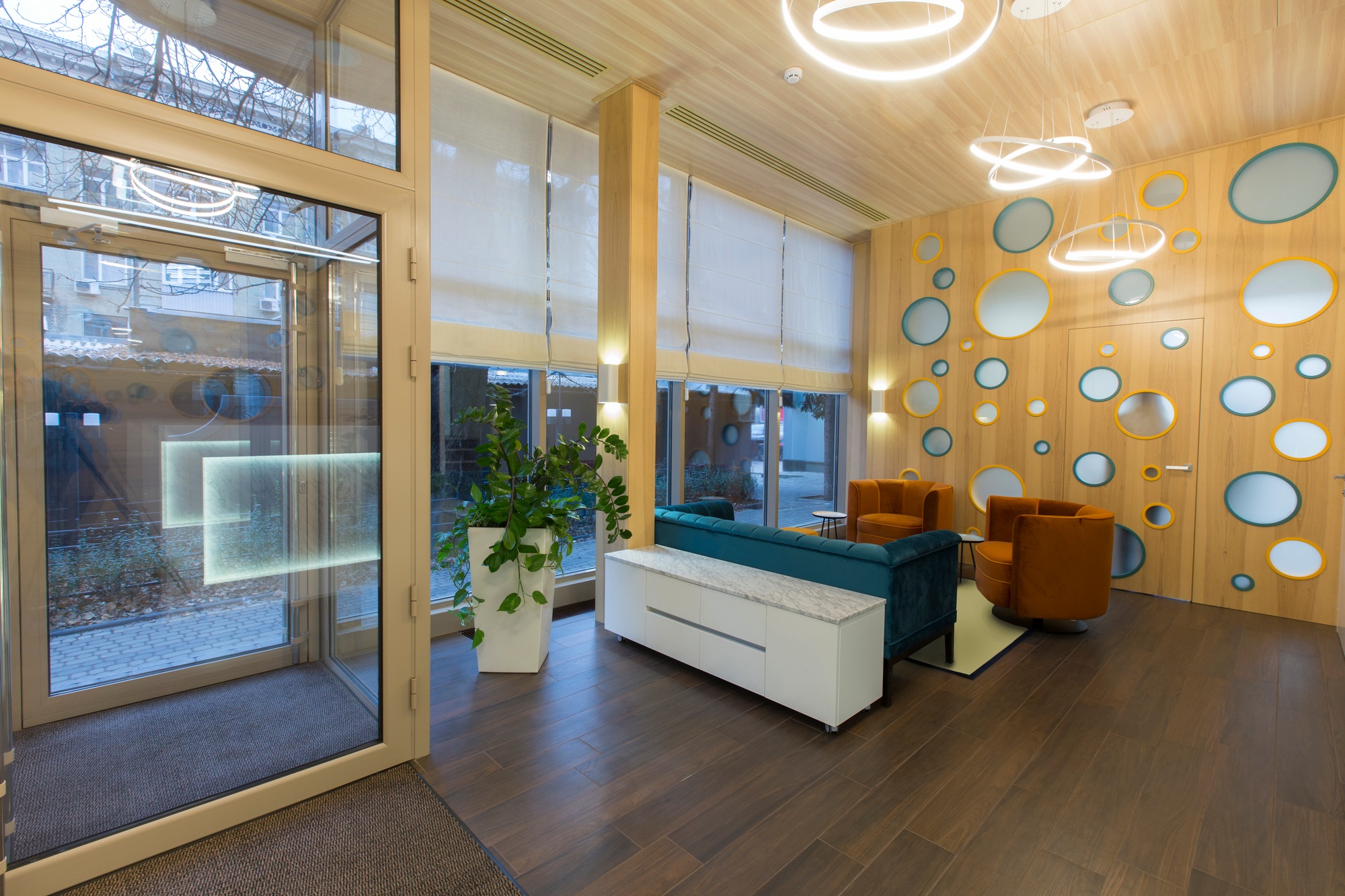 Entrance to the dentistry, the waiting area